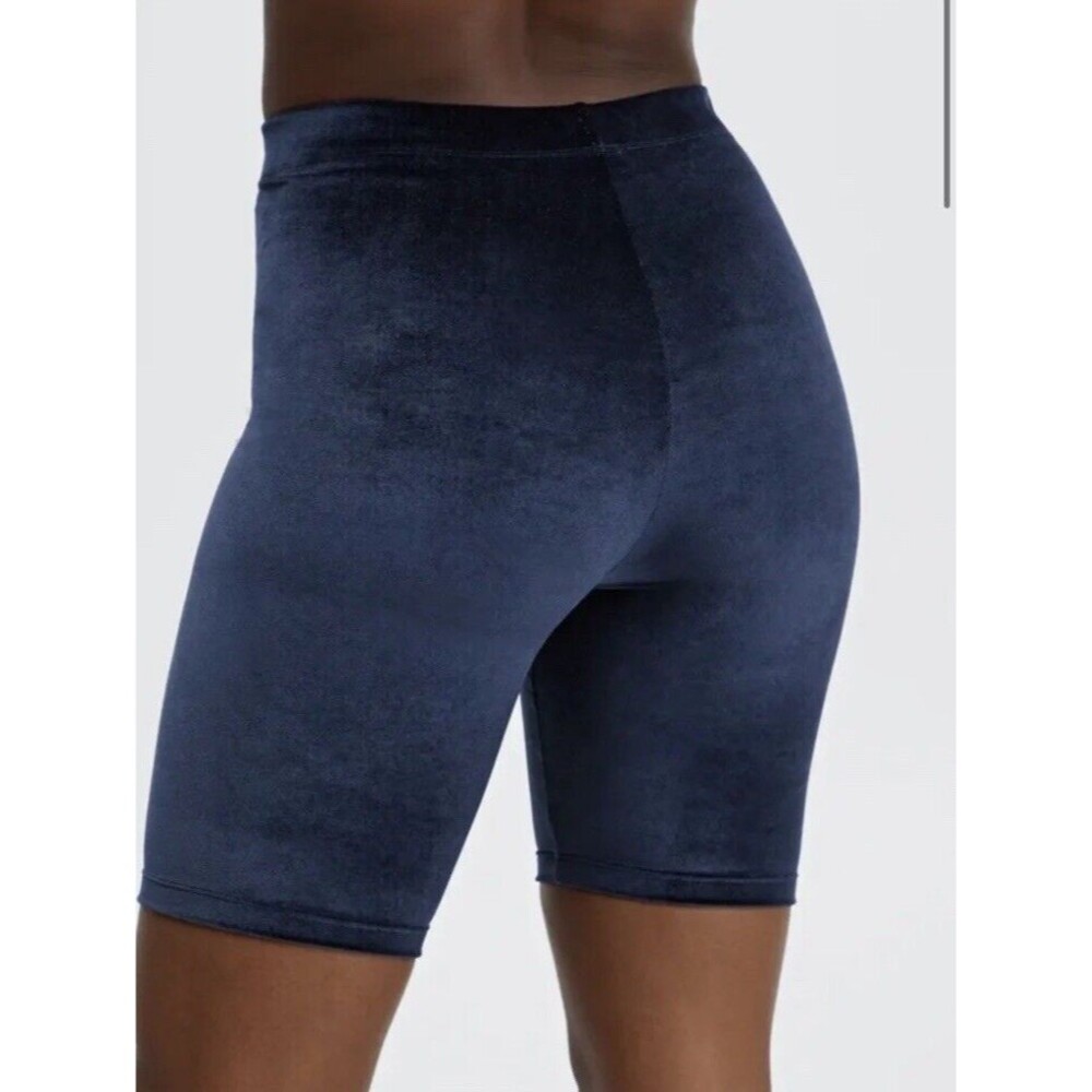 Fabletics Bike Shorts Womens Large Velour High Waisted Workout Athletic Cute New - Picture 8 of 9
